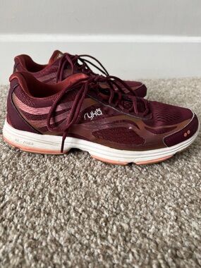 Ryka Women's Burgundy Tennis Shoes (8.5)